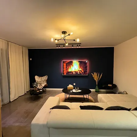 Apartment Chill Vibes